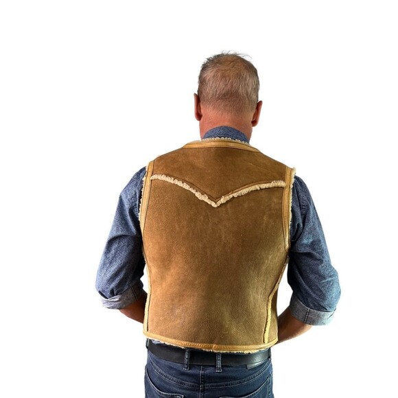 Vintage 1970's Suede Shearling Men's Vest Leather Trim Horn Toggle Buttons M - Picture 5 of 8